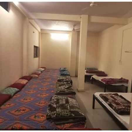 Hotel Mahakal Vishram, אויאיין מראה חיצוני תמונה