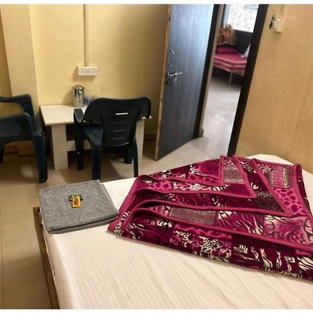 Hotel Mahakal Vishram, אויאיין מראה חיצוני תמונה