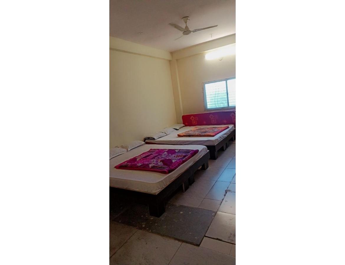Hotel Mahakal Vishram, אויאיין מראה חיצוני תמונה