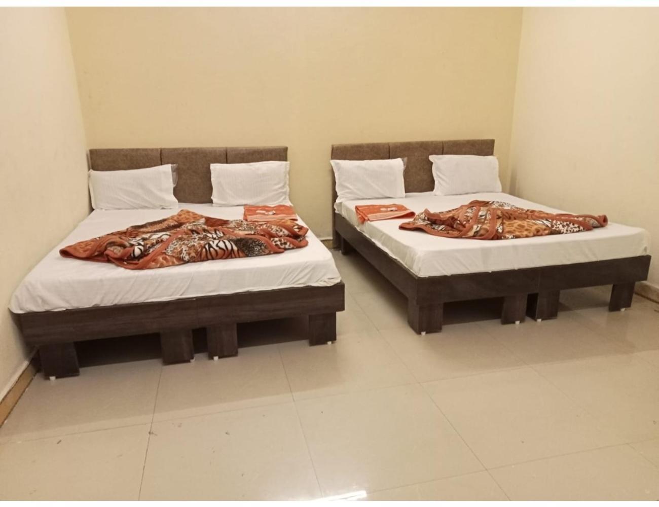 Hotel Mahakal Vishram, אויאיין מראה חיצוני תמונה