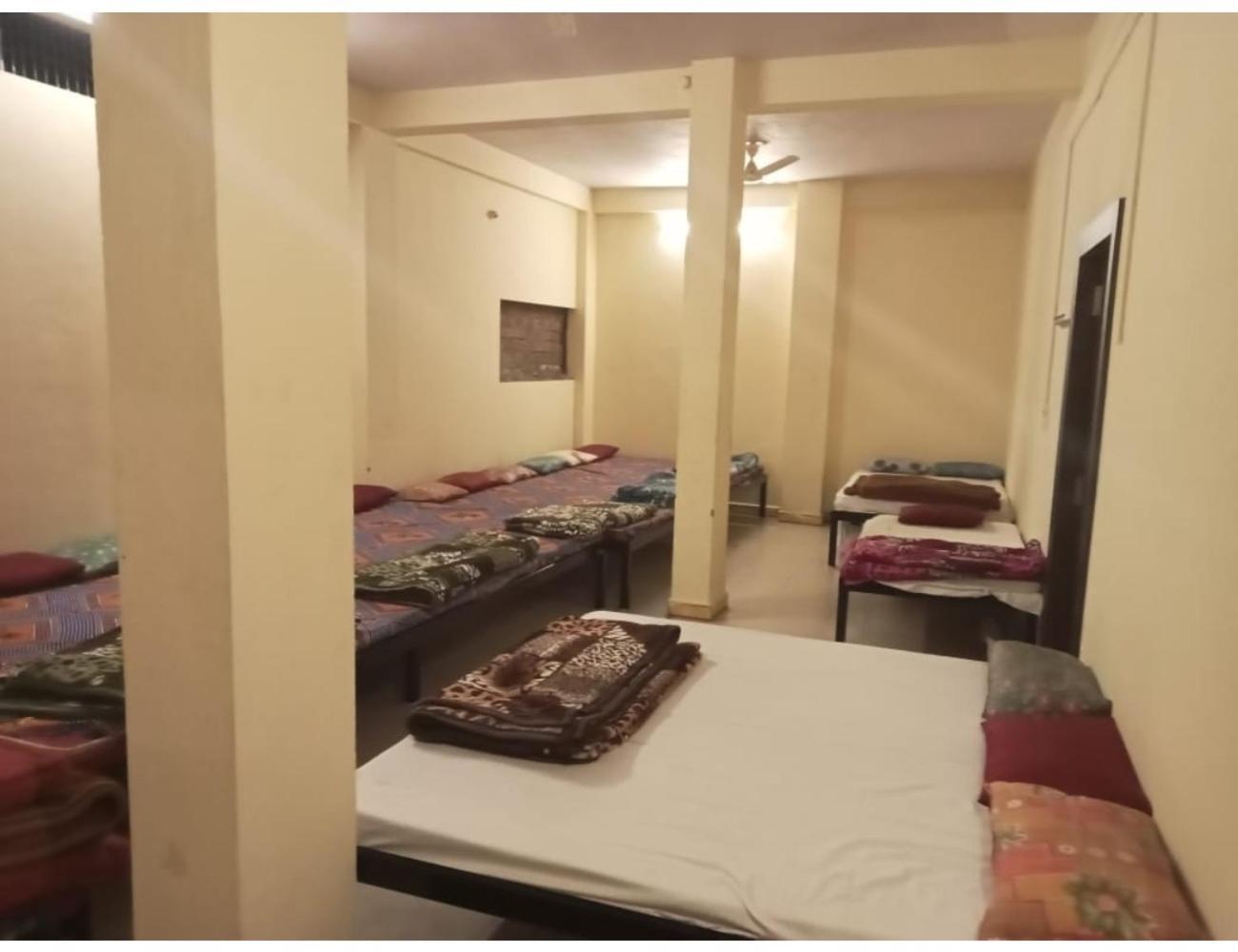Hotel Mahakal Vishram, אויאיין מראה חיצוני תמונה