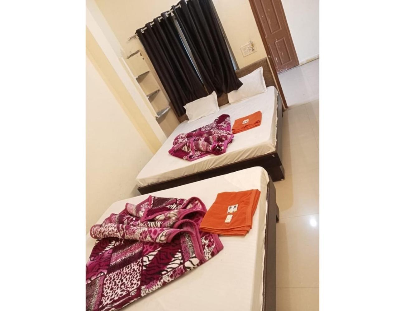 Hotel Mahakal Vishram, אויאיין מראה חיצוני תמונה
