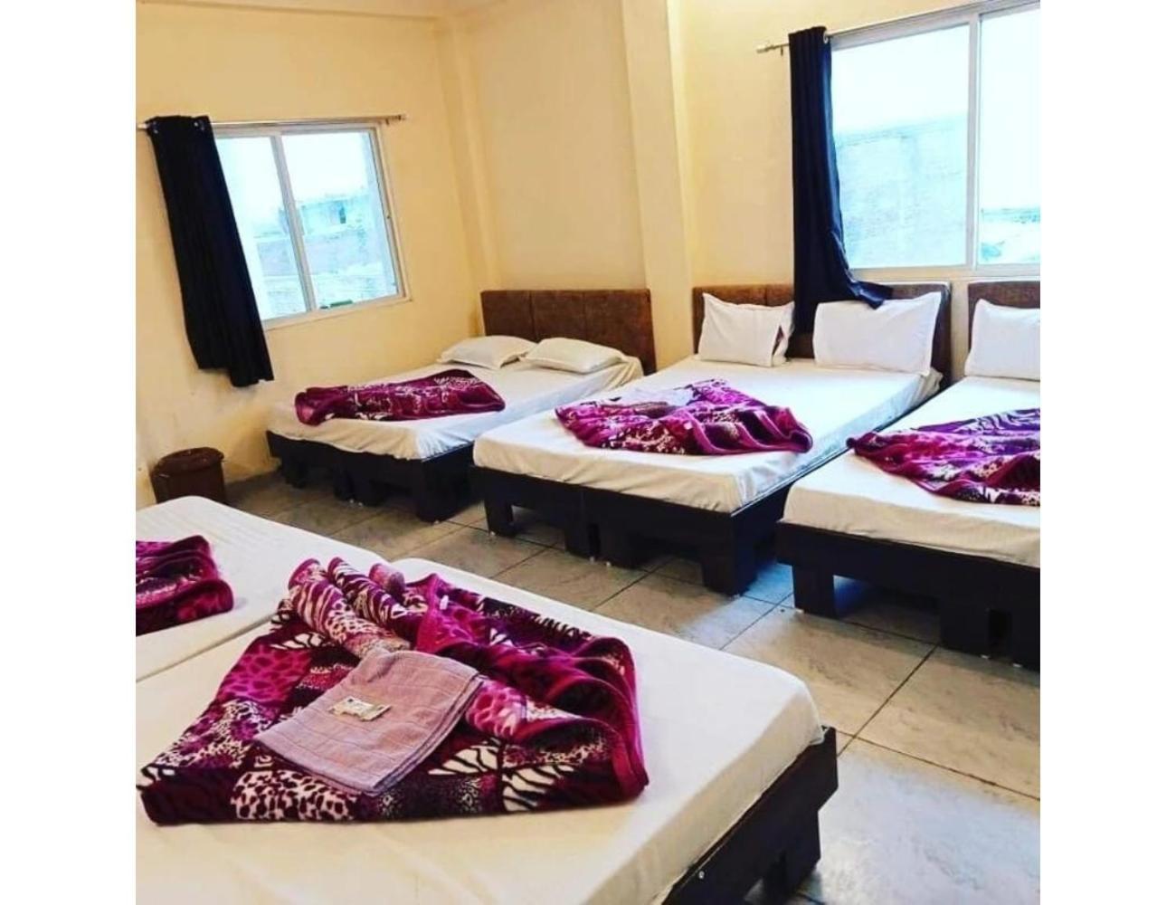 Hotel Mahakal Vishram, אויאיין מראה חיצוני תמונה