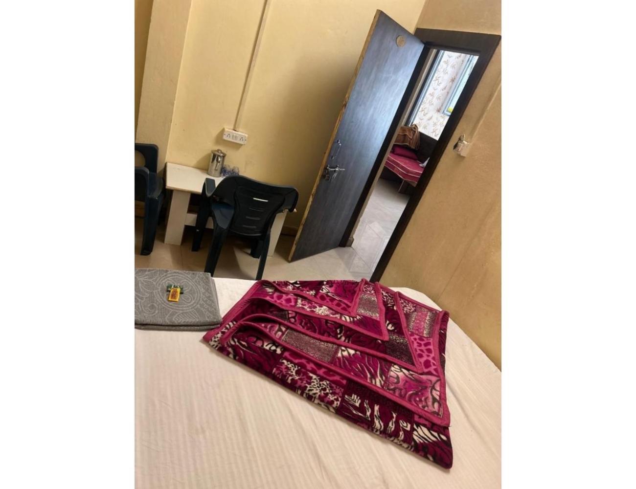 Hotel Mahakal Vishram, אויאיין מראה חיצוני תמונה